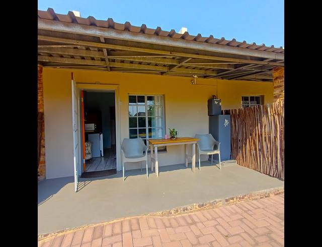 3 BEDROOM GUEST HOUSE FOR SALE IN PENDALE